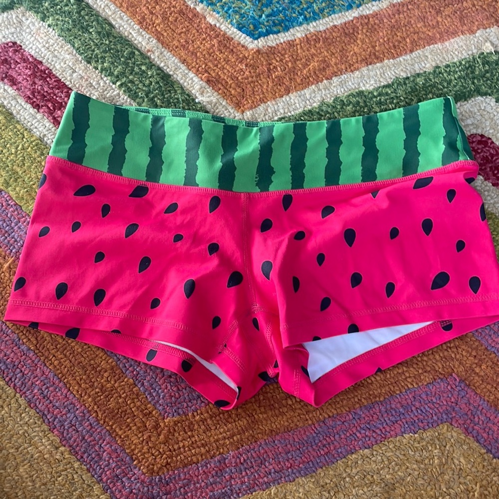 Medium feed me fight me shorts.